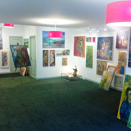 Sponsored and supported by Chain Art Studio Gallery